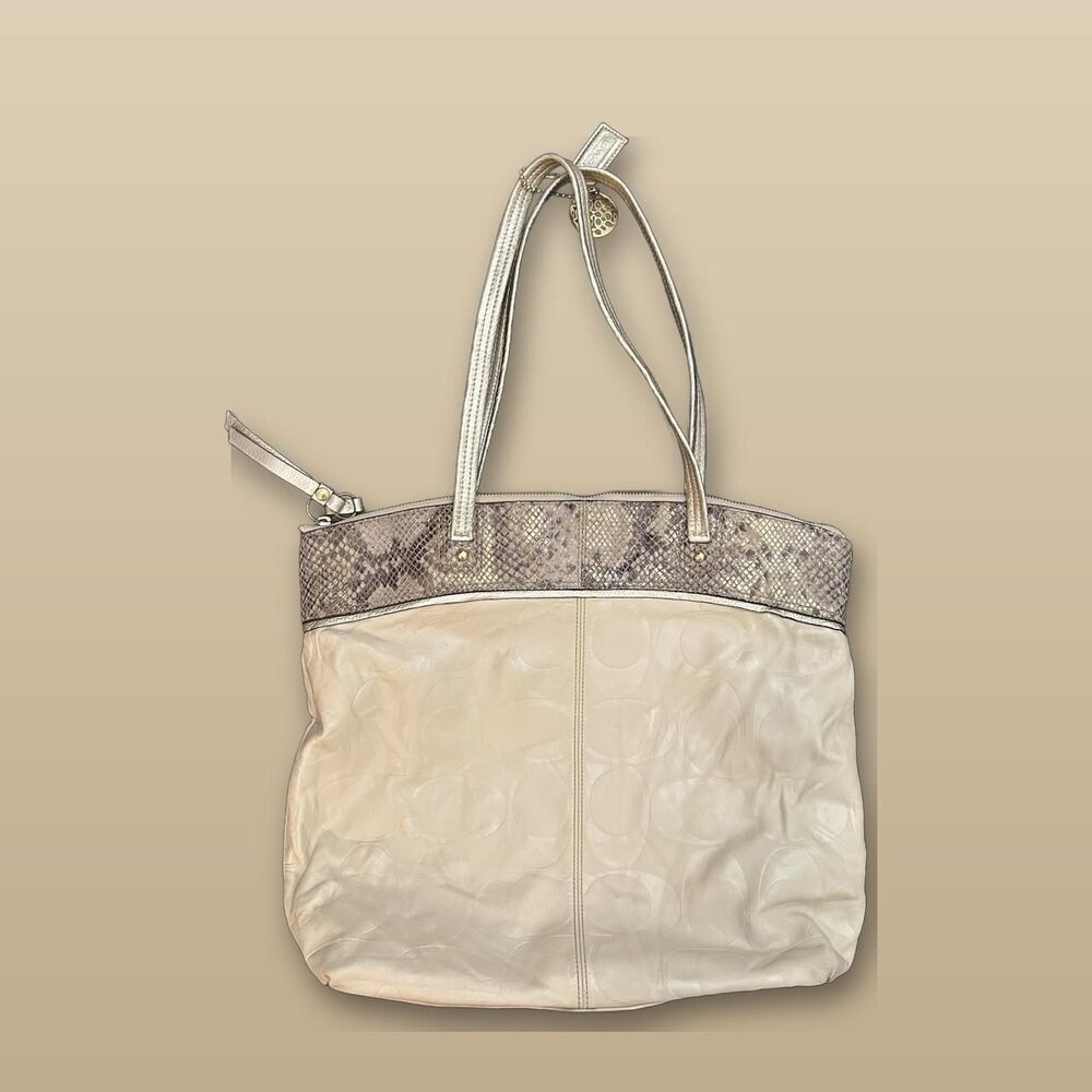 Coach Cream Leather Tote Classic Everyday Bag